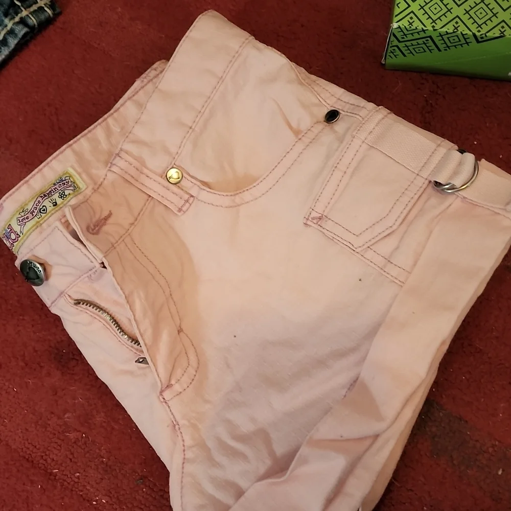 Shorts - Picture 3 of 3